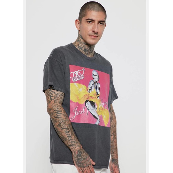 Nova Men Other - Nova Men Aerosmith Push Play Short Sleeve Tee in Black Size XL